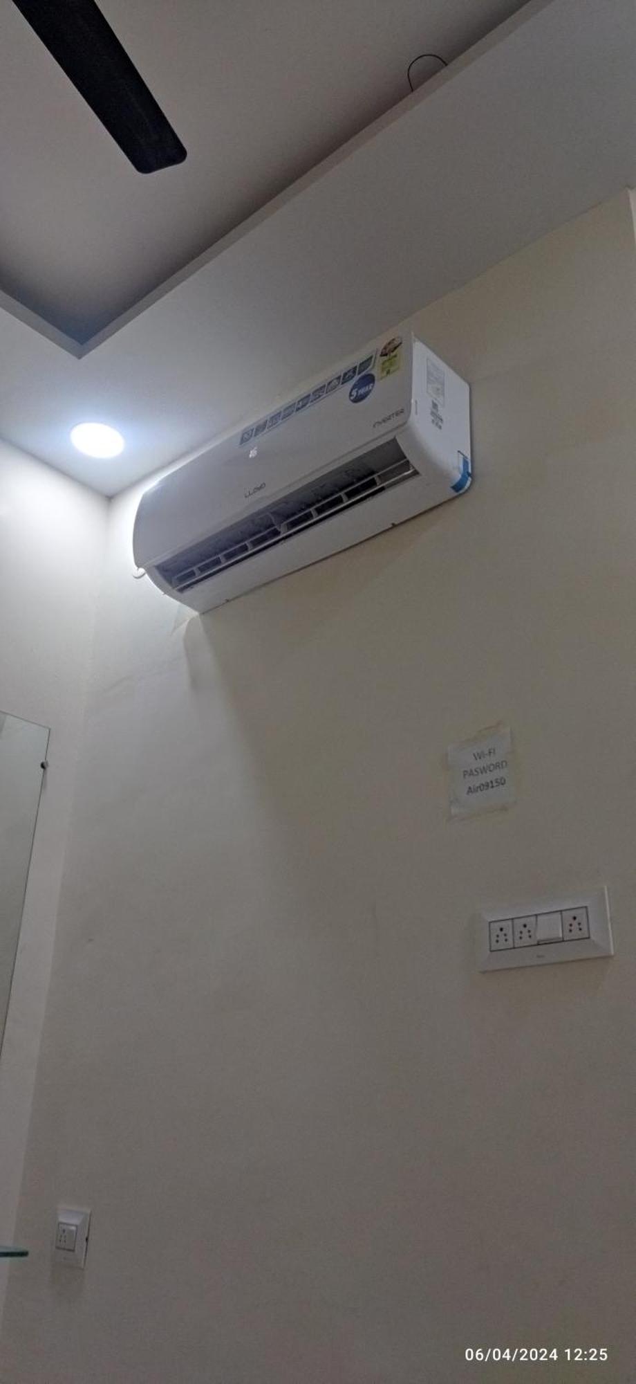 Shree Gajlaxmi Hotel Walking Distance From Mahakaleswar Ujjain Exterior photo